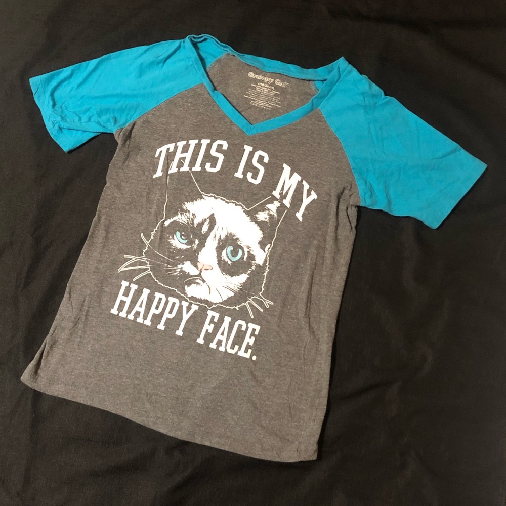 3/$25 ❤️ Grumpy Cat T-shirt Size Medium